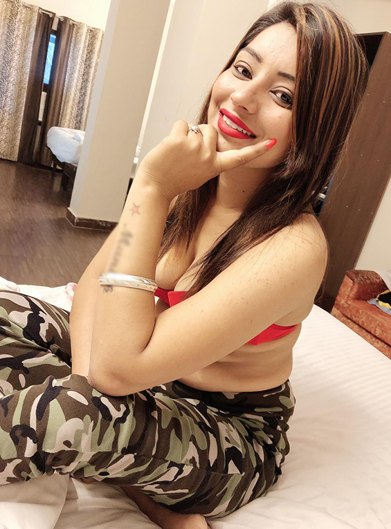 Priya Tiwari Housewife